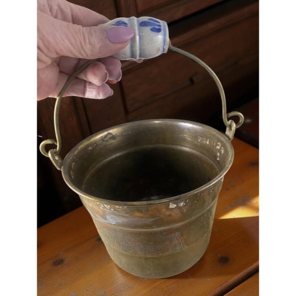Brass Bucket with Delft-Style Handle – French Country Farmhouse Decor - Picture 6 of 7